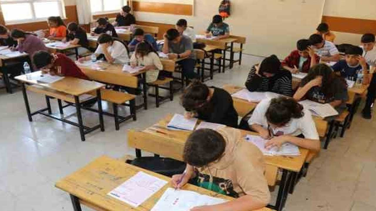 LGS 2025 taban puanları: Anadolu lisesi, Fen lisesi, İmam hatip listesi taban puanları ve yüzdelik dilimleri…